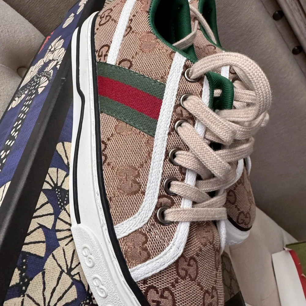 Gucci Beige Monogram Sneakers with Green and Red Accents - Picture 2 of 5